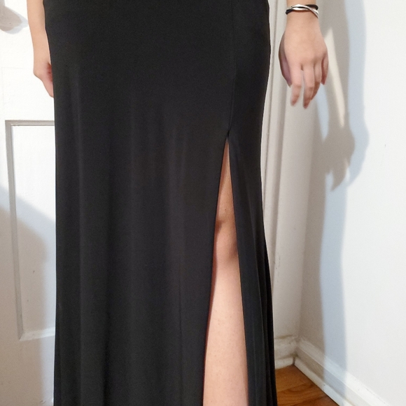 Gorgeous evening gown. - Picture 7 of 8